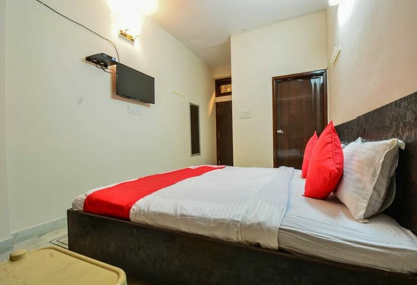 فندق Sapphire Palace By Oyo Rooms