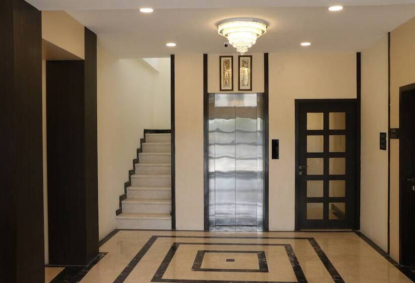 Отель Spago Inn