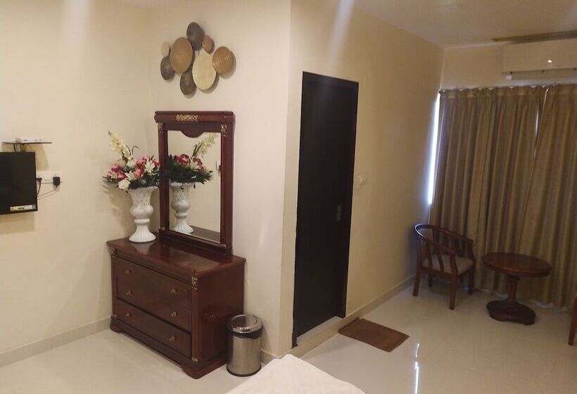 Отель Spago Inn