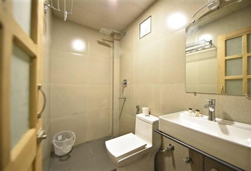 هتل Winterfell The Stay By Oyo Rooms