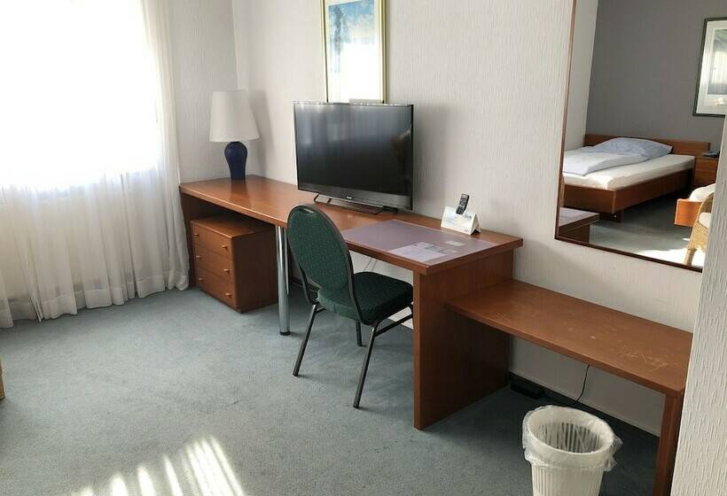 Landgasthof Rheda Hotel   Restaurant