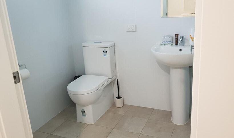 מוטל Carlton Suites