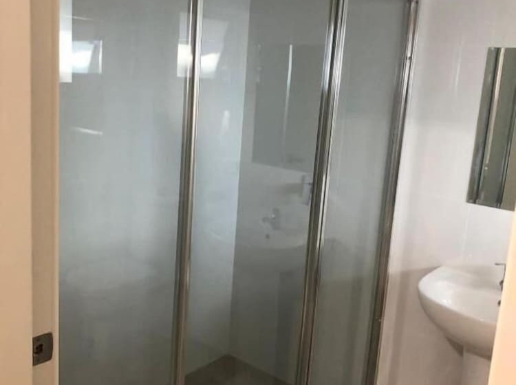 מוטל Carlton Suites