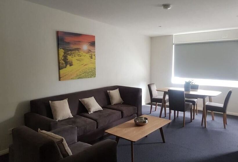 מוטל Carlton Suites