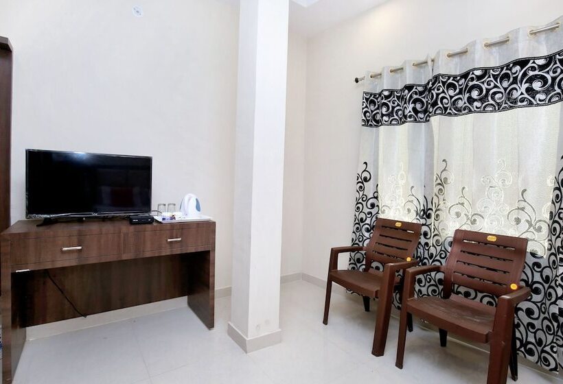 Oyo 24501 Hotel Forever Inn