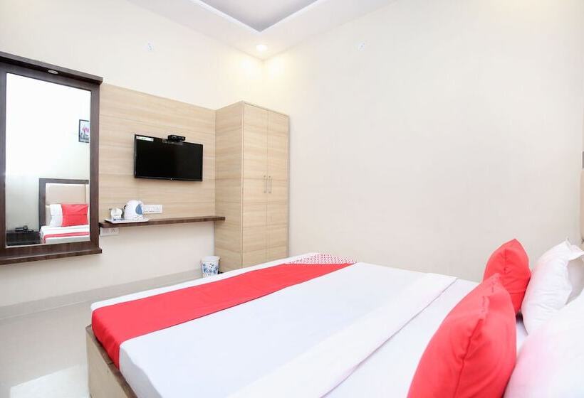 Oyo 24501 Hotel Forever Inn