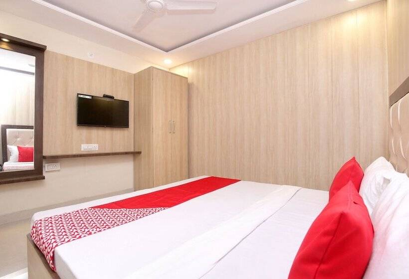 Oyo 24501 Hotel Forever Inn