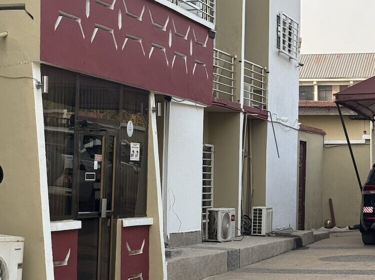 پانسیون Larosa Executive Guest House