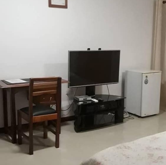 پانسیون Larosa Executive Guest House