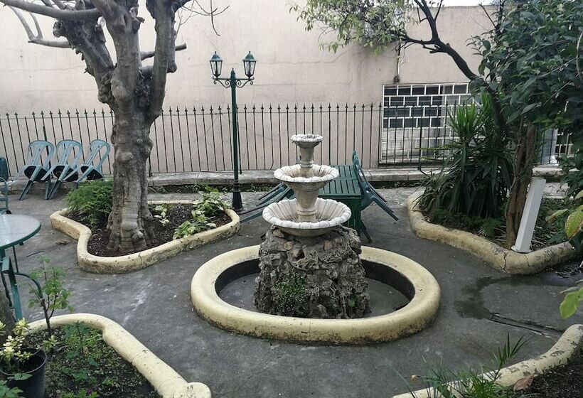 پانسیون Mana Guest House