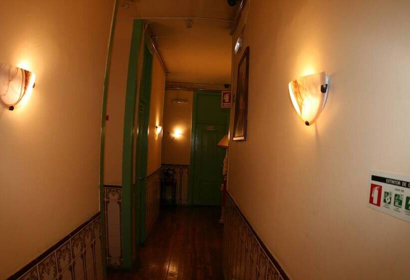 پانسیون Mana Guest House