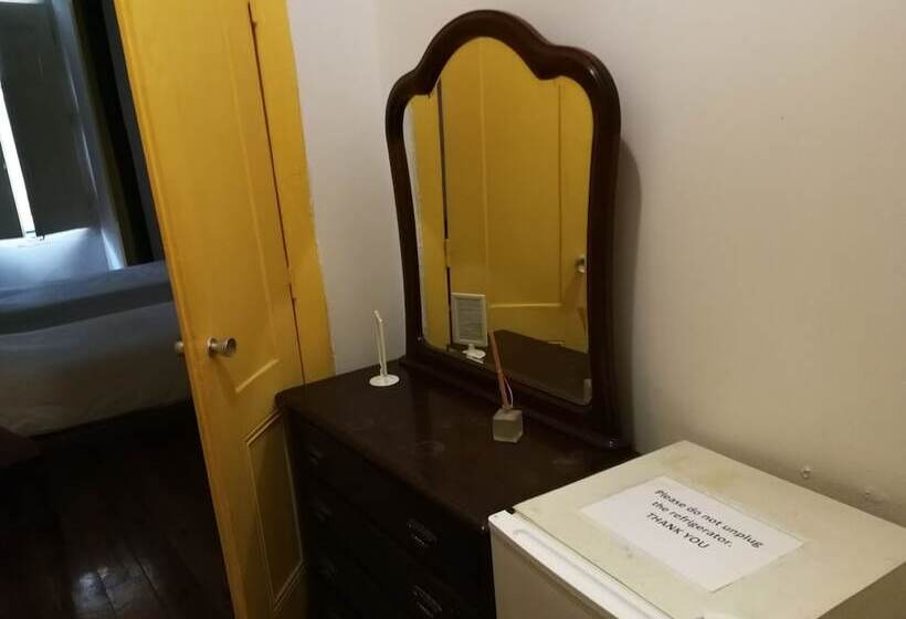 پانسیون Mana Guest House