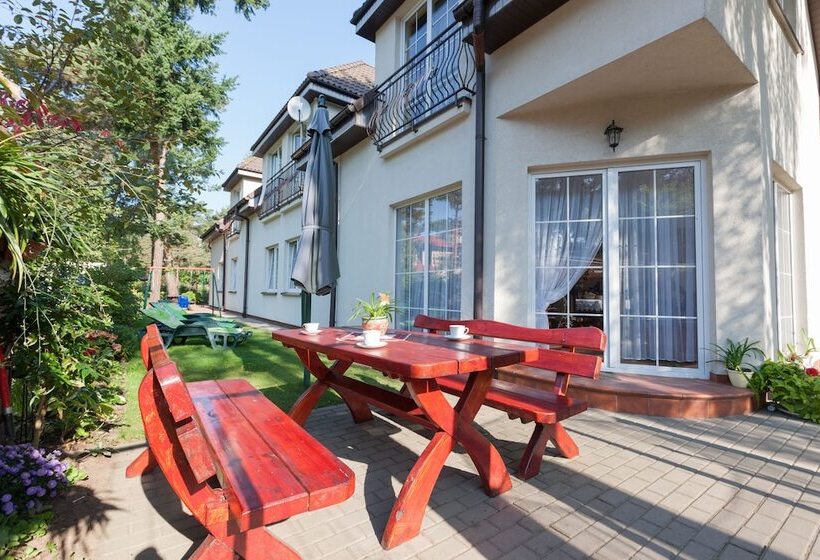 פנסיון Villa Ula