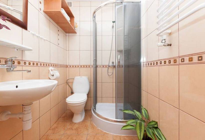 פנסיון Villa Ula