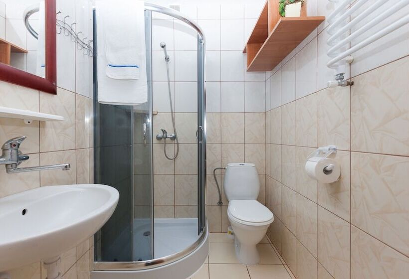 פנסיון Villa Ula