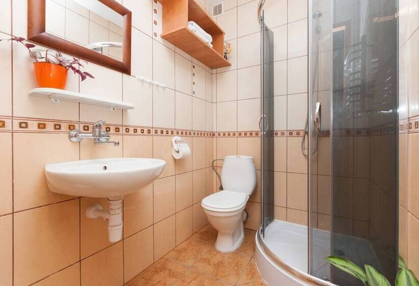 פנסיון Villa Ula