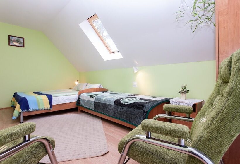 פנסיון Villa Ula