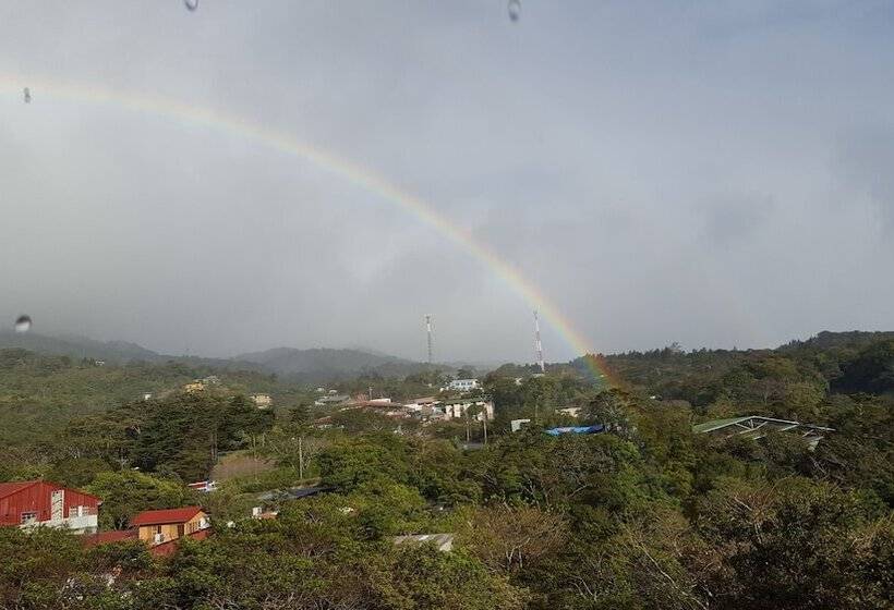 Que Tuanis Hostel Monteverde