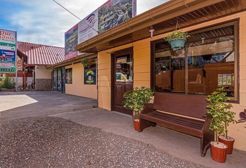 Que Tuanis Hostel Monteverde