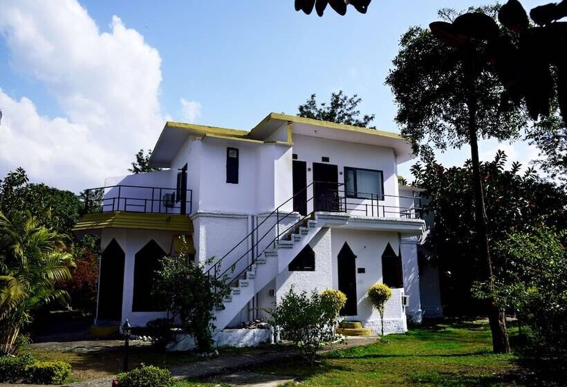 منتجع Sunita Corbett Retreat By Opensky
