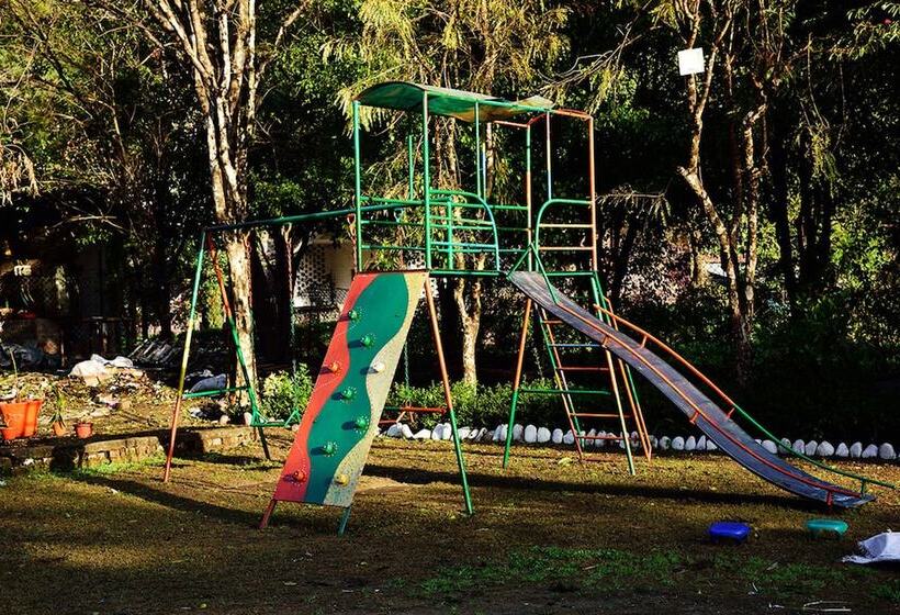 منتجع Sunita Corbett Retreat By Opensky