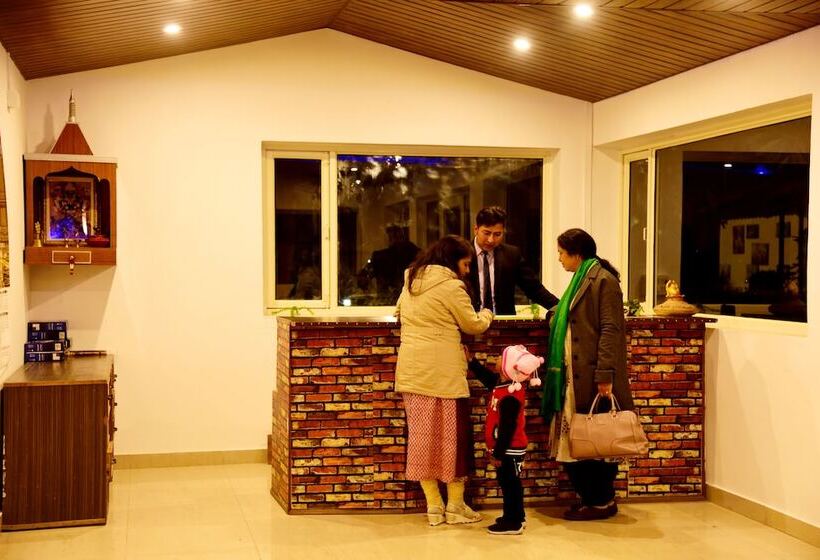 אתר נופש Sunita Corbett Retreat By Opensky