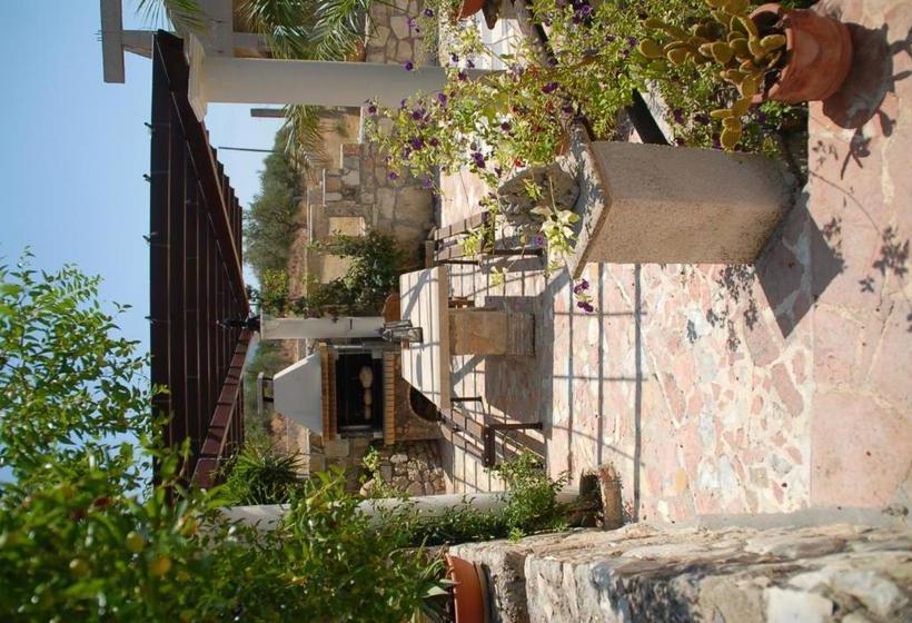 Christoforos Apartments