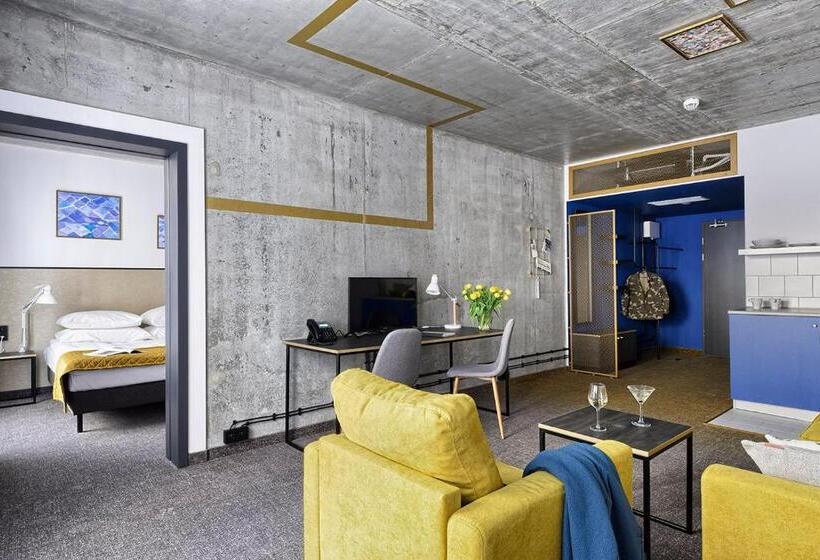 هتل Arche Geologiczna