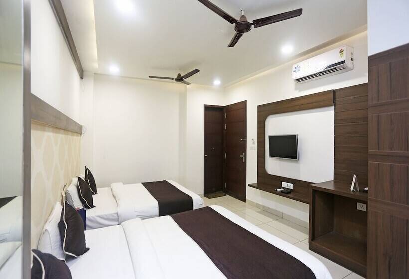 酒店 Central Grand By Oyo Rooms