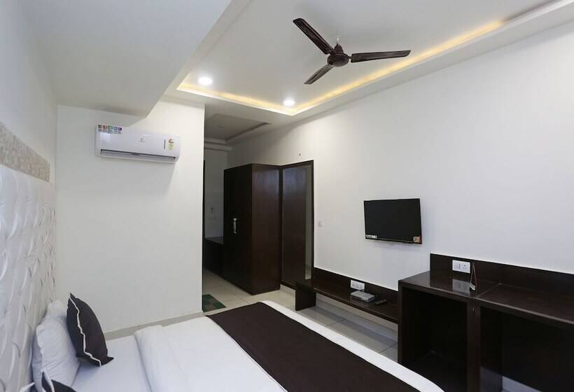 酒店 Central Grand By Oyo Rooms