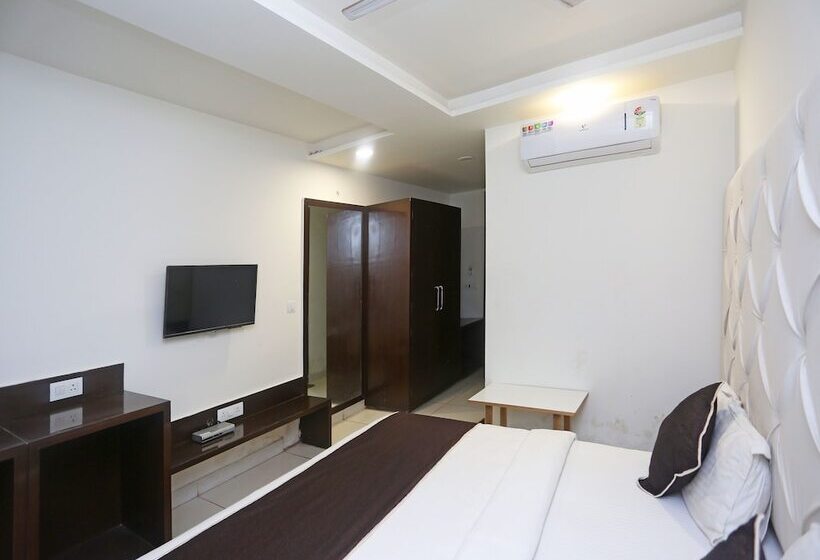 酒店 Central Grand By Oyo Rooms