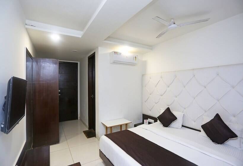 酒店 Central Grand By Oyo Rooms