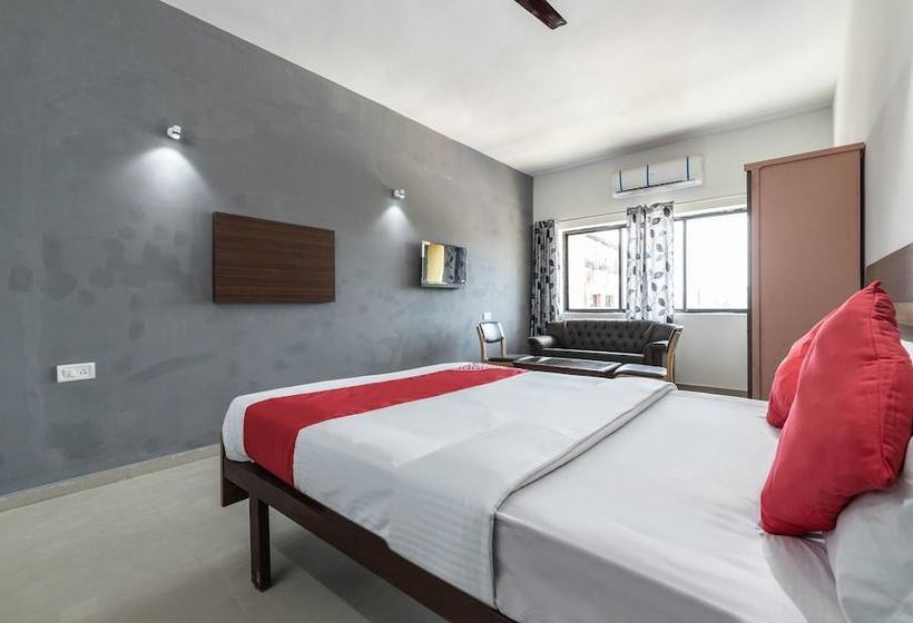 Отель Century Executive By Oyo Rooms