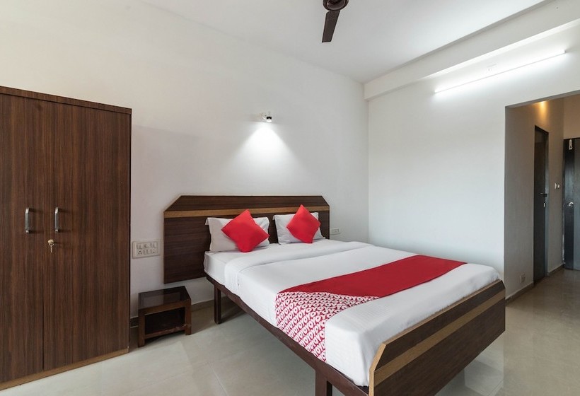 호텔 Century Executive By Oyo Rooms