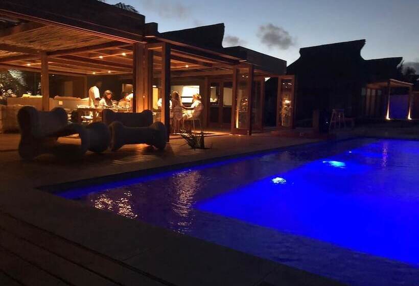 ホテル Eclectic Beach Retreat