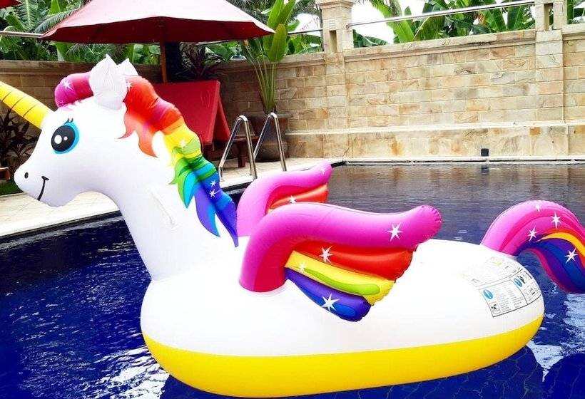 בית מלון כפרי Grand Raka Homestay