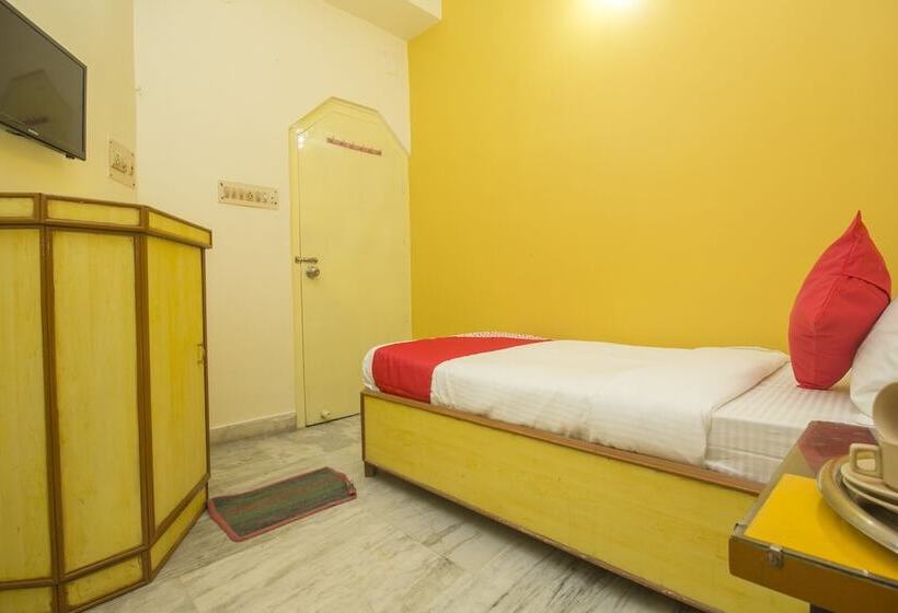 Отель Landmark By Oyo Rooms