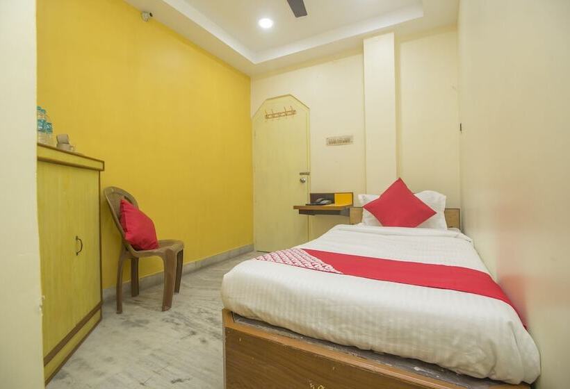 Отель Landmark By Oyo Rooms