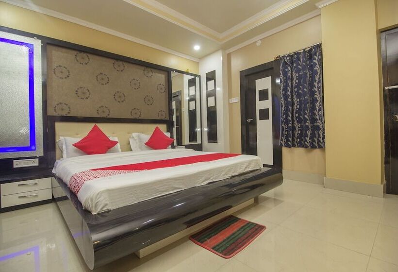 Отель Landmark By Oyo Rooms