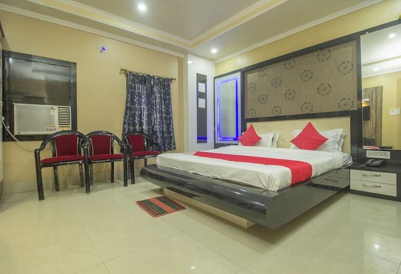 Отель Landmark By Oyo Rooms