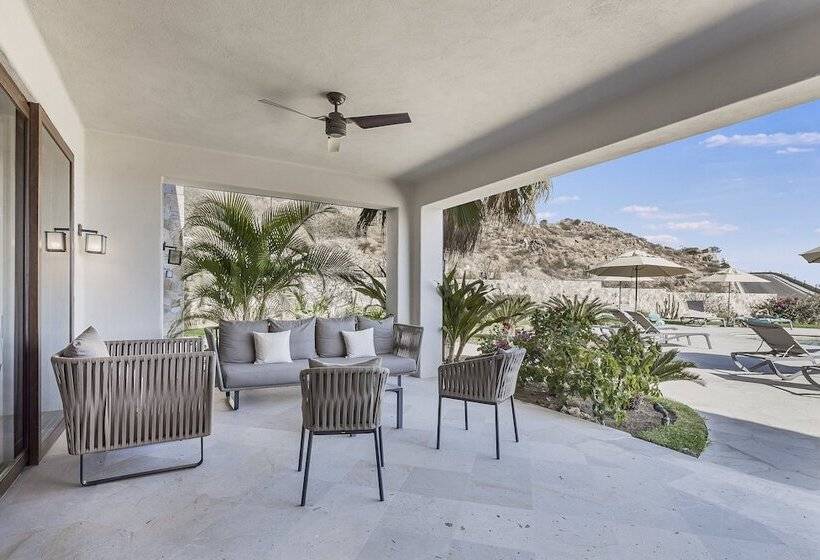 Отель Live Aqua Private Residences Los Cabos