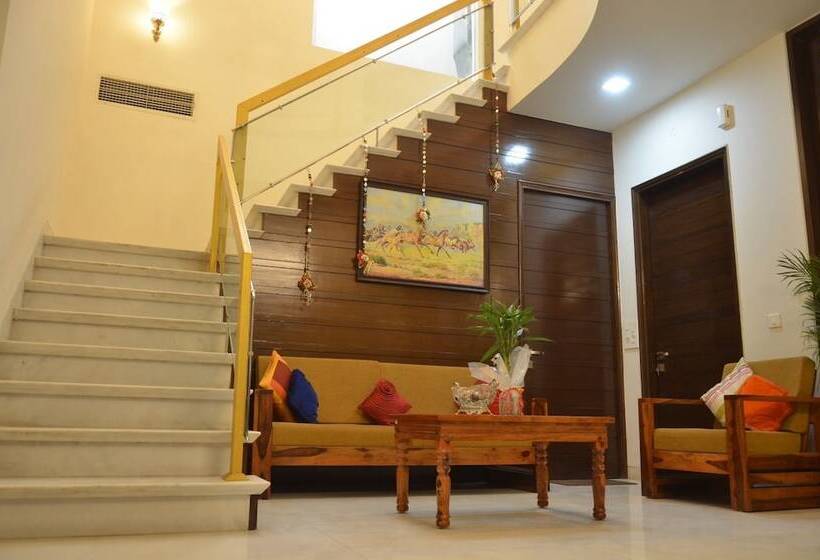 فندق Mojo M Villa Airport Boutique