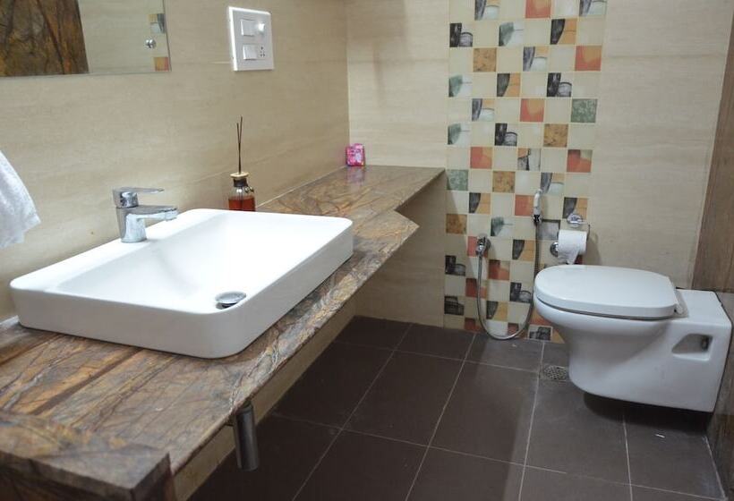 فندق Mojo M Villa Airport Boutique