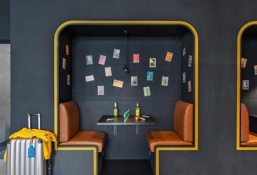 בית מלון כפרי Moxy Frankfurt Airport Kelsterbach