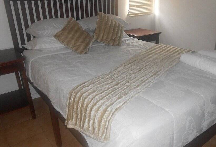 Отель Natal Mahogany