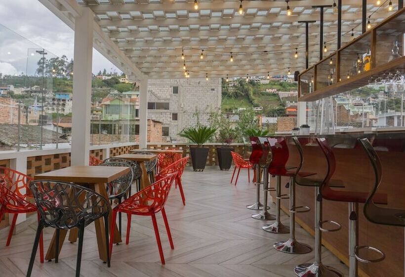 Отель Hospedaje Otavalo