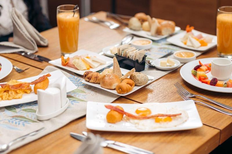 Отель Hospedaje Otavalo