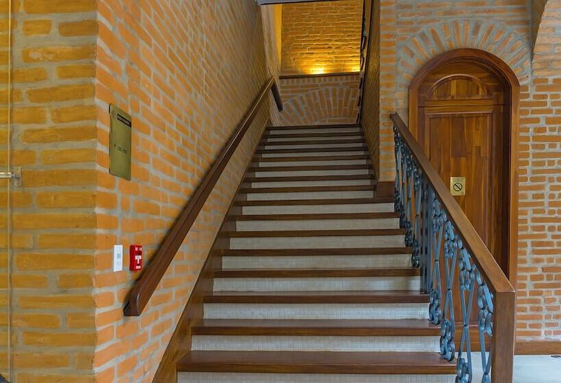 Отель Hospedaje Otavalo