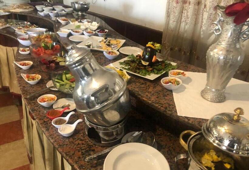 Panorama Ramsis Hotel & Cafe