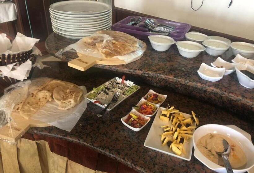 Panorama Ramsis Hotel & Cafe
